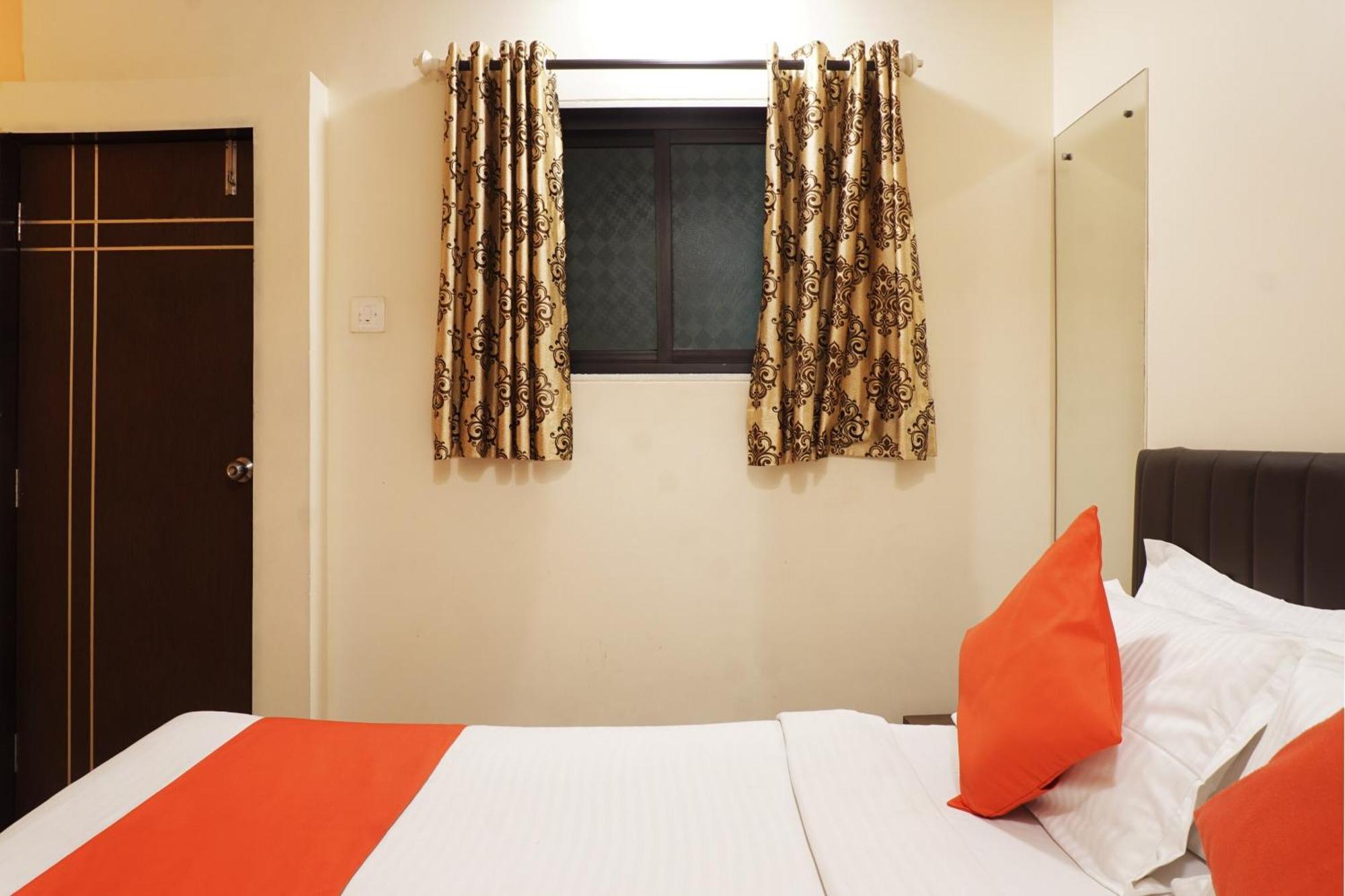 Oyo Hotel Paradise Mumbai Exterior photo